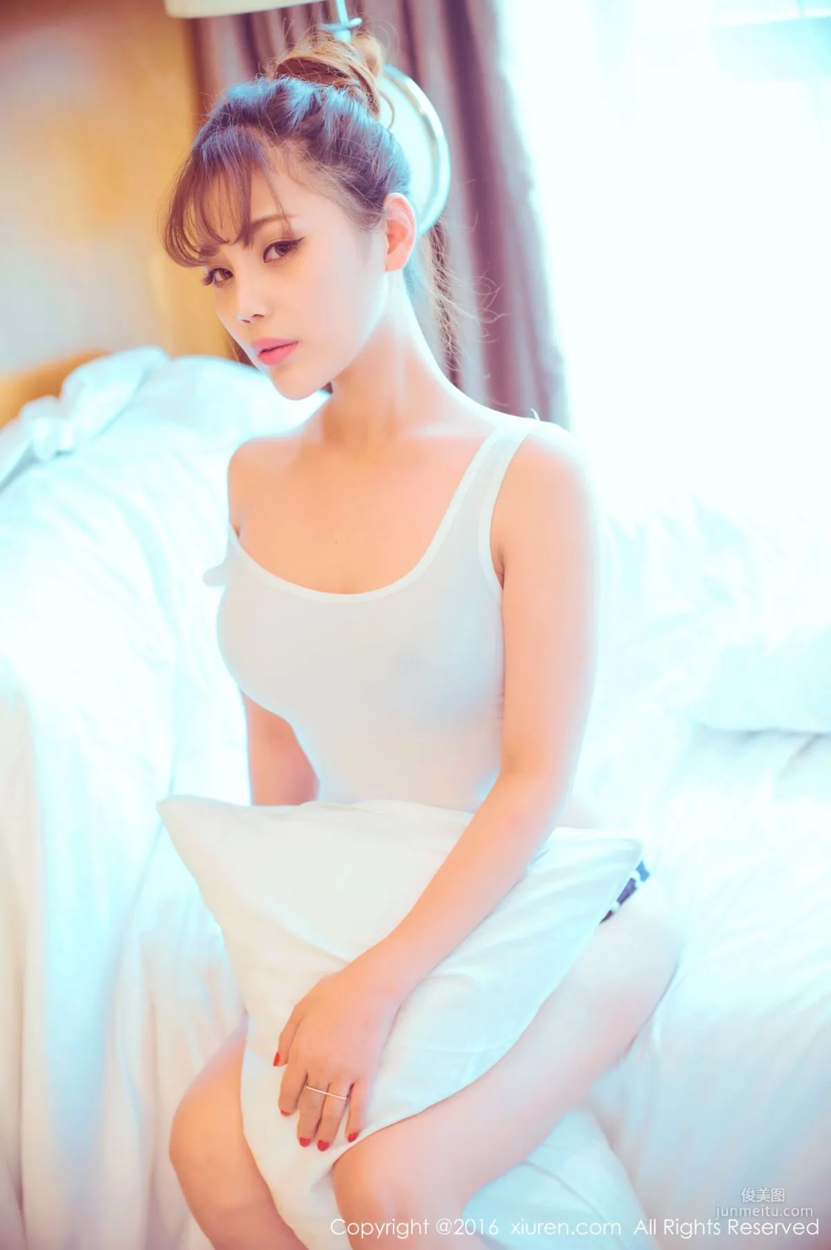 Zhou Yuran High-Cut Swimsuit, Cleavage Lingerie, High Heels and Beautiful Legs, White Ultra-Short Tank Top [XiuRen] No.633 Photo Set photo 40