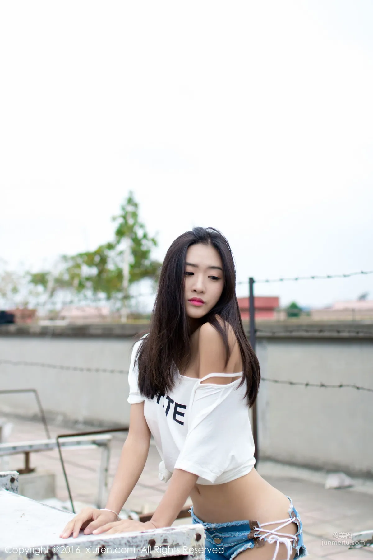 Zhou Yanlin LIN, Red Face and Vermilion Lips, Like a Green Lotus Rising from Water [XiuRen] No.624 Photo Set photo 4