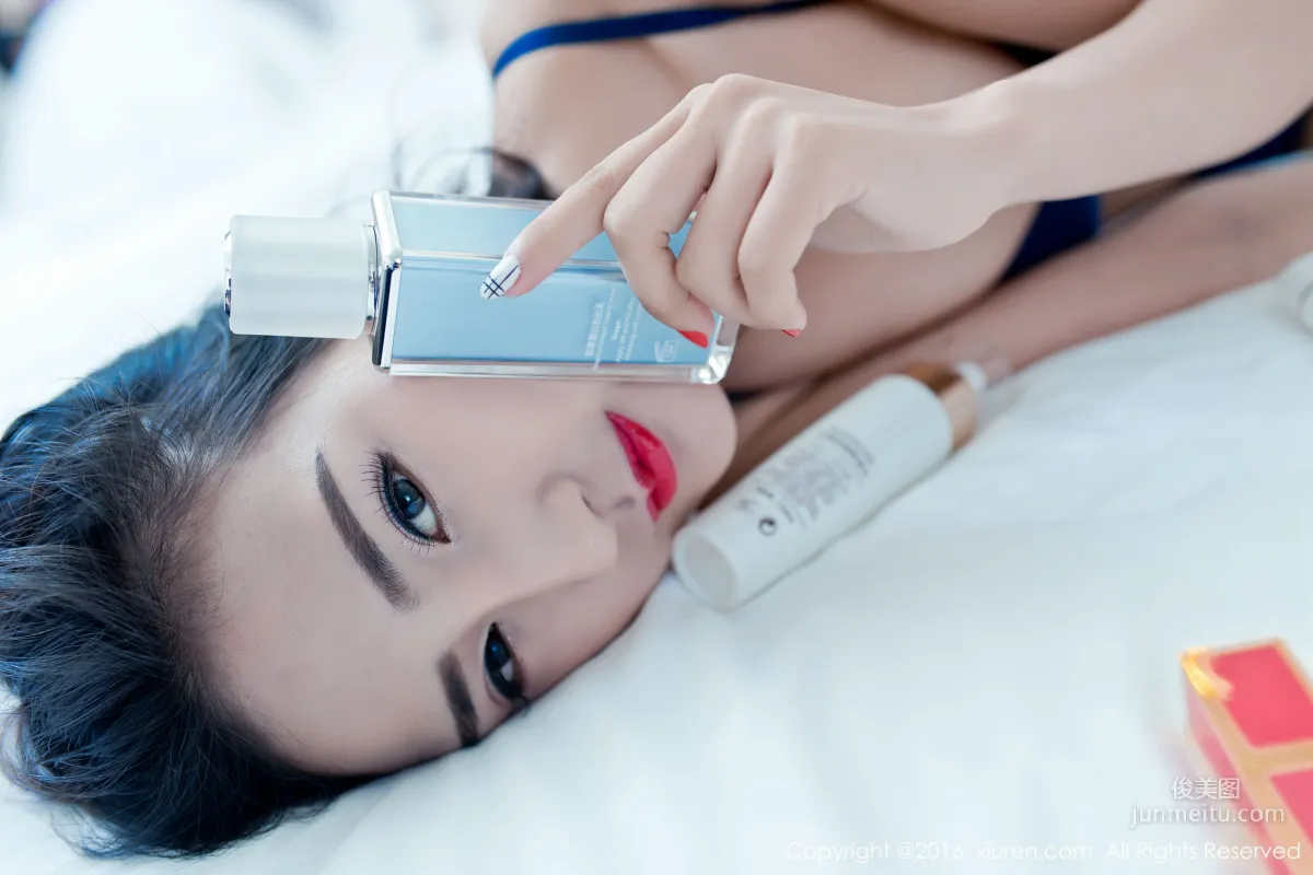Mei Ge, An Elegant Girl Combining Sexiness, Fashion and Stocking Legs [XiuRen] No.561 Photo Set photo 45