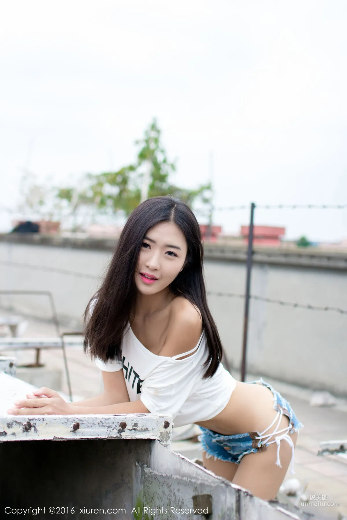 Zhou Yanlin LIN, Red Face and Vermilion Lips, Like a Green Lotus Rising from Water [XiuRen] No.624 Photo Set photo 3