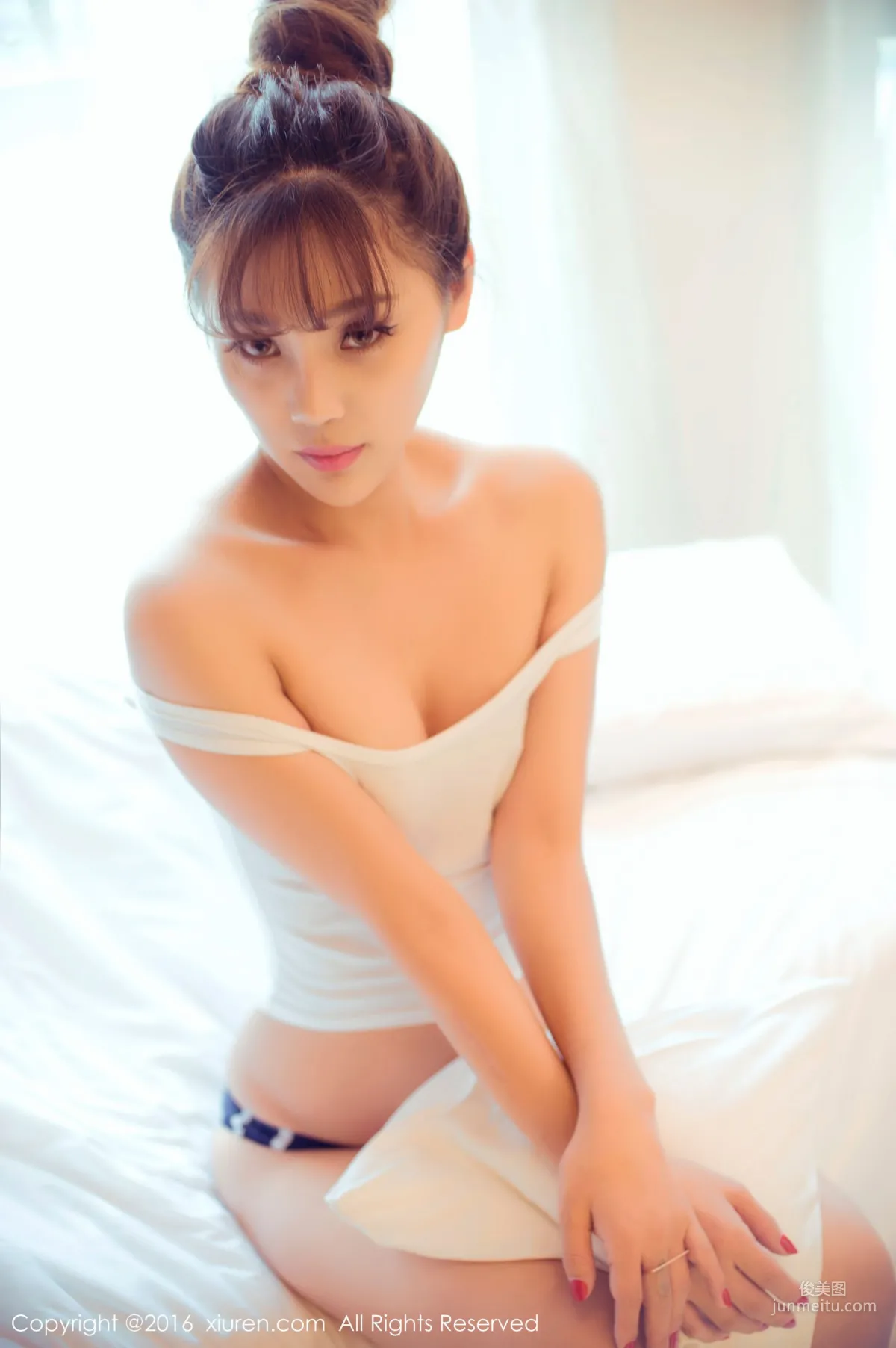 Zhou Yuran High-Cut Swimsuit, Cleavage Lingerie, High Heels and Beautiful Legs, White Ultra-Short Tank Top [XiuRen] No.633 Photo Set photo 12