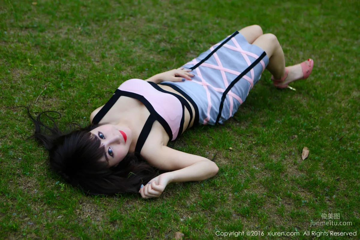 Chen Qiaobei isabella, Outdoor Shoot Ultra Short Skirt Series [XiuRen] No.529 Photo Set photo 55