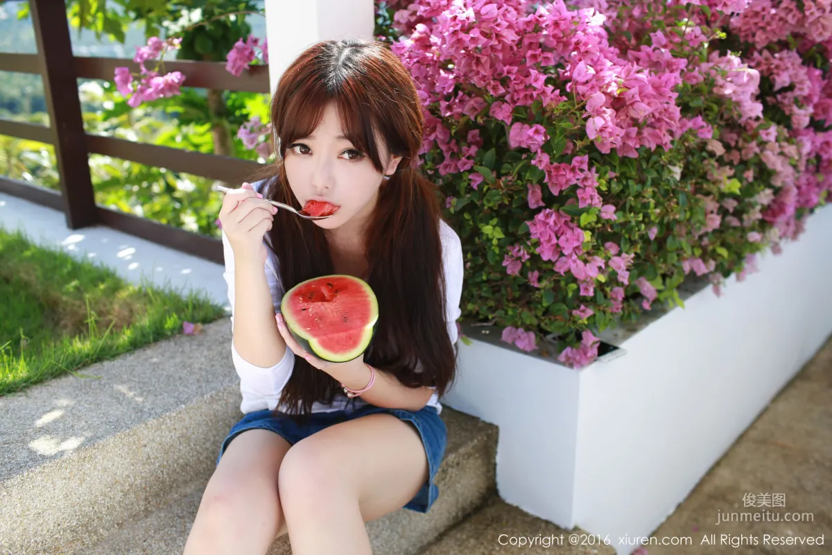 Liu Feier Faye 《Watermelon + Denim Ultra Short Skirt + Knit Lingerie》 [XiuRen] No.490 Photo Set photo 10