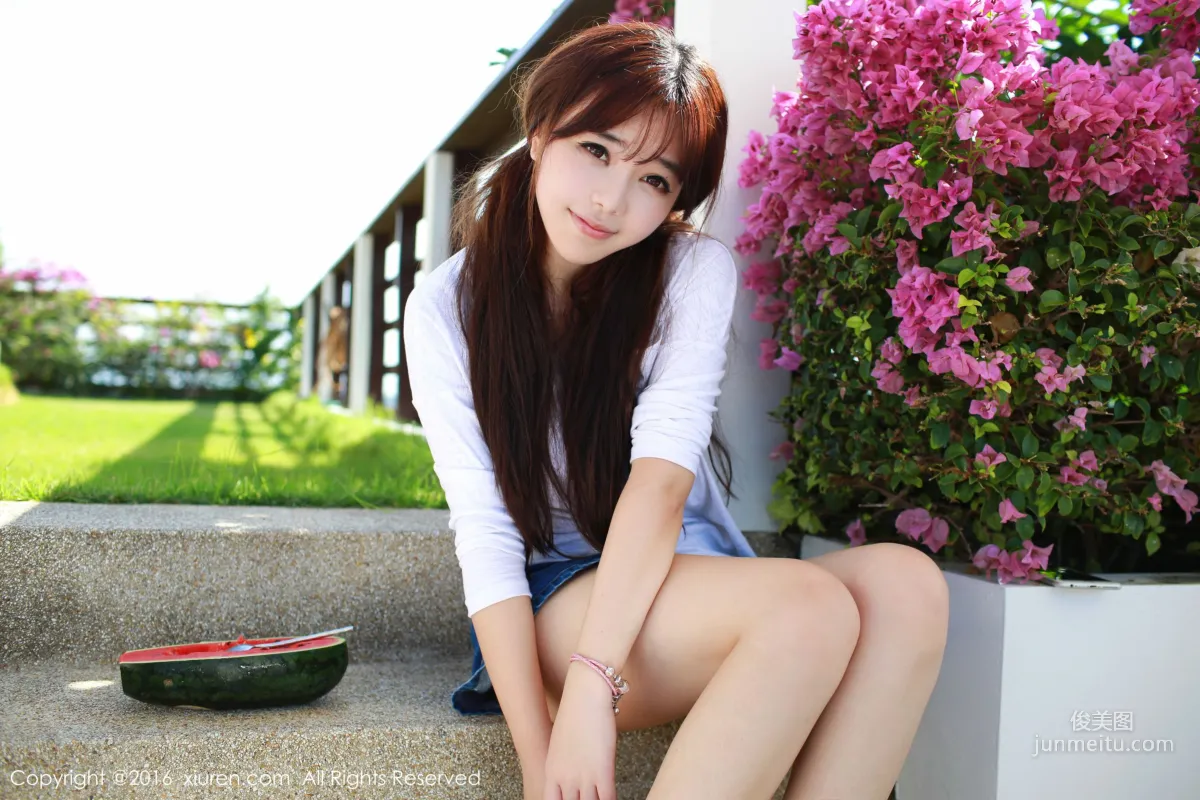 Liu Feier Faye 《Watermelon + Denim Ultra Short Skirt + Knit Lingerie》 [XiuRen] No.490 Photo Set photo 18
