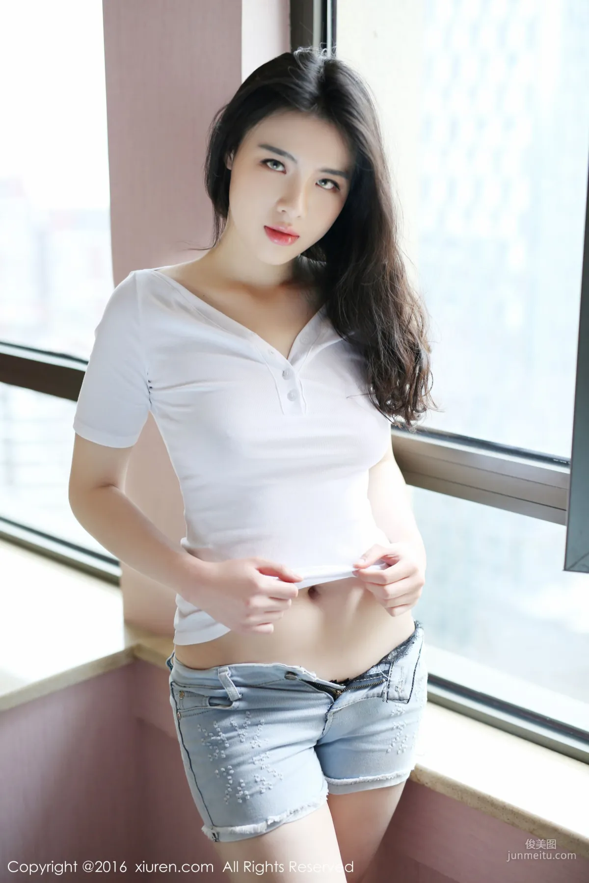 Shu Linpei, Denim Hot Pants, White Stockings Temptation [XiuRen] No.516 Photo Set photo 5