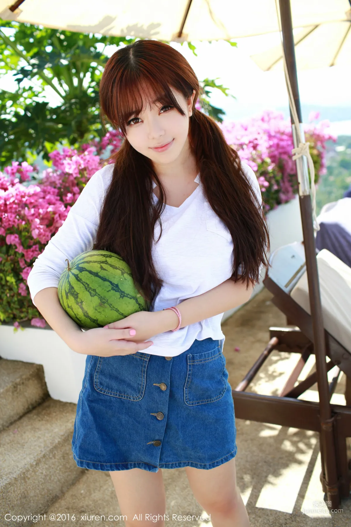 Liu Feier Faye 《Watermelon + Denim Ultra Short Skirt + Knit Lingerie》 [XiuRen] No.490 Photo Set photo 1