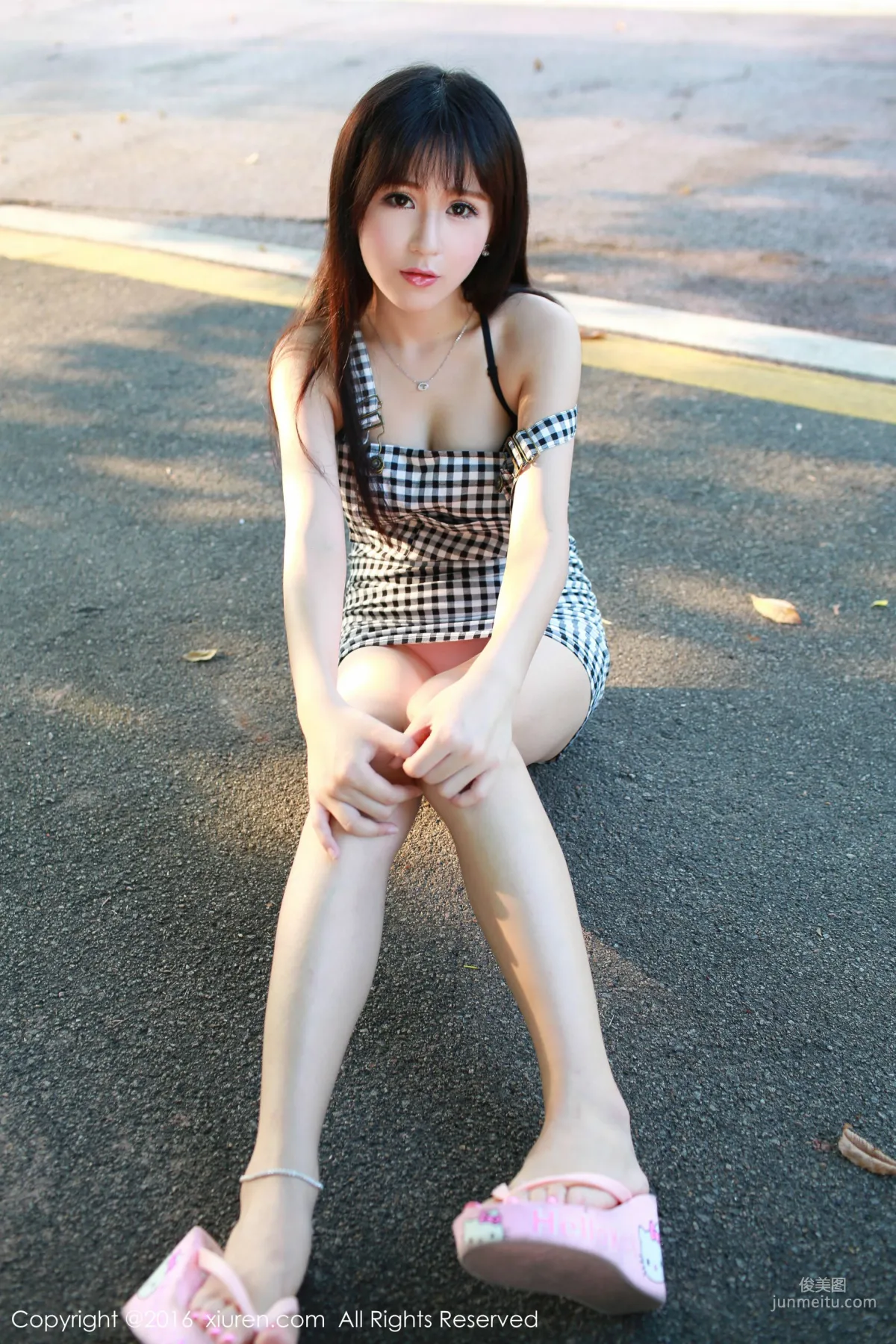 Tang Yuchen TYC, Outdoor Shoot Super Short Skirt + Pajamas [XiuRen] No.510 Photo Set photo 35