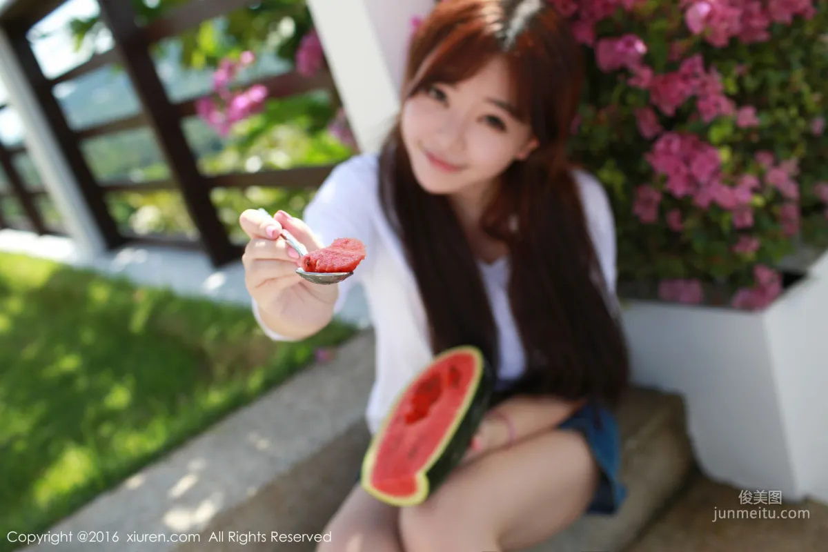 Liu Feier Faye 《Watermelon + Denim Ultra Short Skirt + Knit Lingerie》 [XiuRen] No.490 Photo Set photo 11