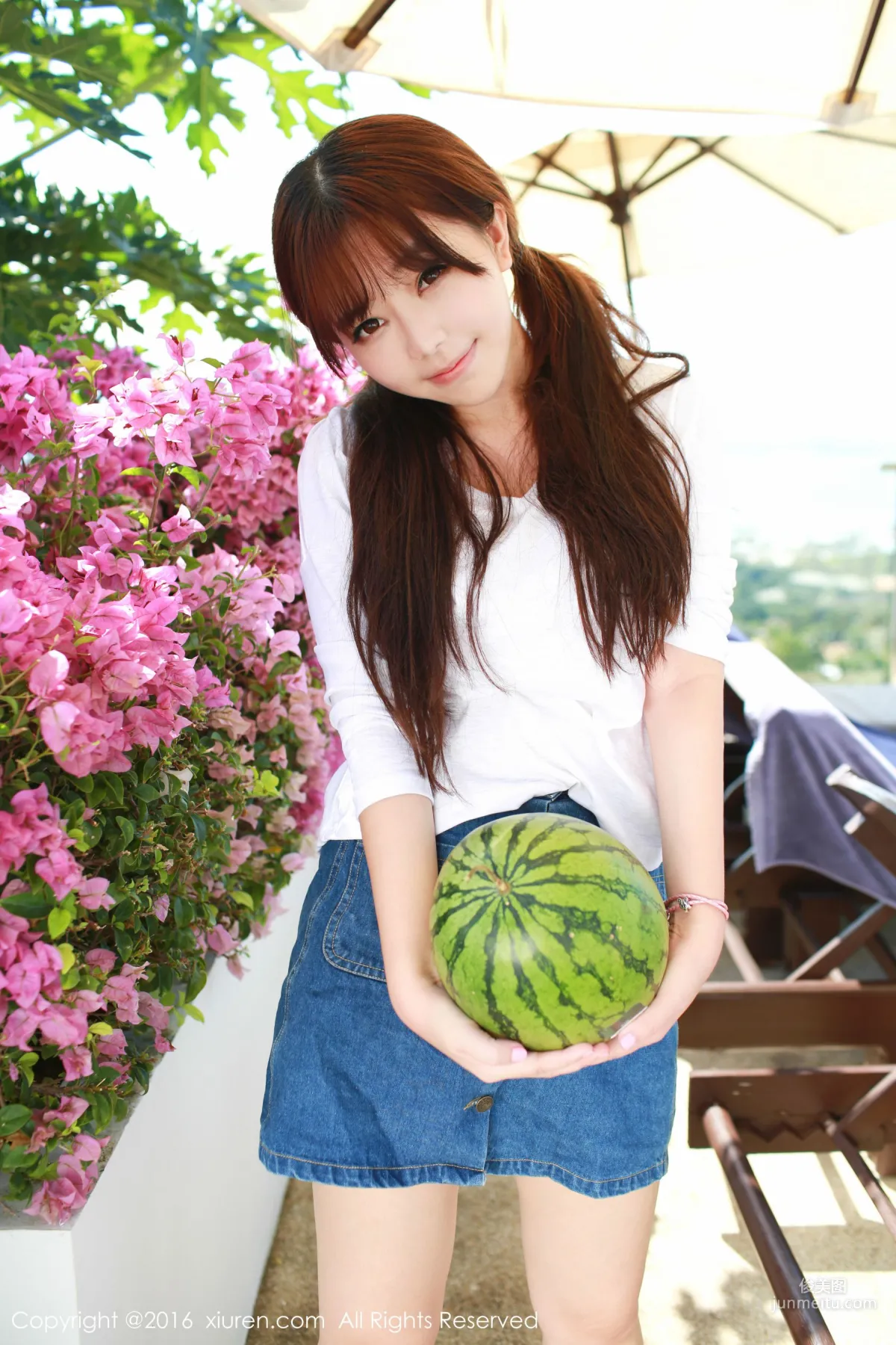 Liu Feier Faye 《Watermelon + Denim Ultra Short Skirt + Knit Lingerie》 [XiuRen] No.490 Photo Set photo 3