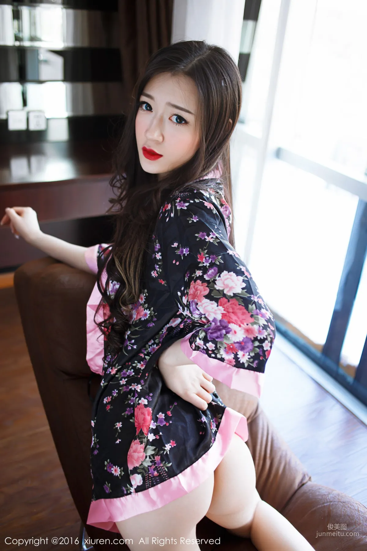 Maji Xiaotu Zi "Maid Outfit, School Uniform, SM Outfit, Bunny Girl" [XiuRen] No.488 Photo Set photo 33