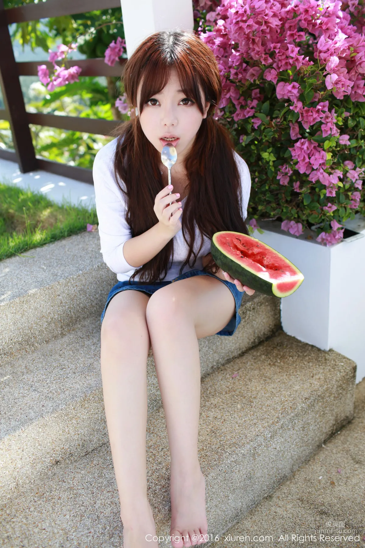 Liu Feier Faye 《Watermelon + Denim Ultra Short Skirt + Knit Lingerie》 [XiuRen] No.490 Photo Set photo 14