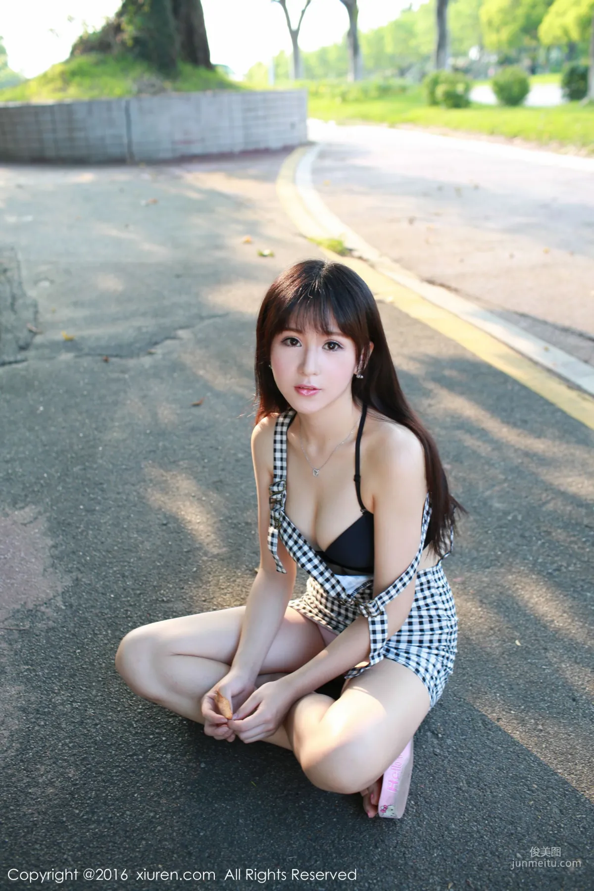 Tang Yuchen TYC, Outdoor Shoot Super Short Skirt + Pajamas [XiuRen] No.510 Photo Set photo 30