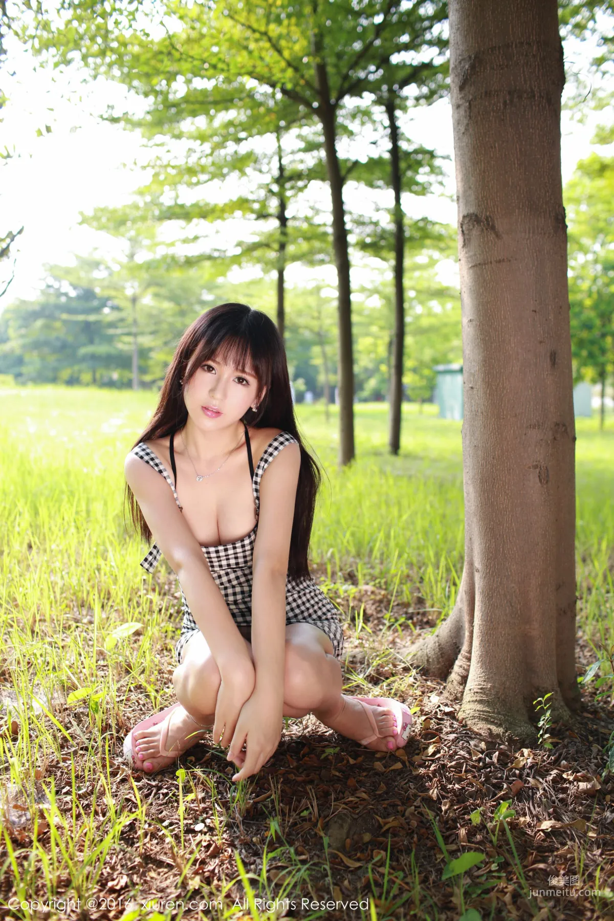 Tang Yuchen TYC, Outdoor Shoot Super Short Skirt + Pajamas [XiuRen] No.510 Photo Set photo 8