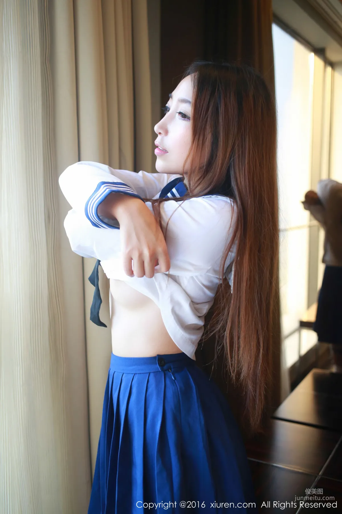 Huang Xinyuan, Student Uniform Seduction + Bandeau Lingerie [XiuRen] No.486 Photo Set photo 8