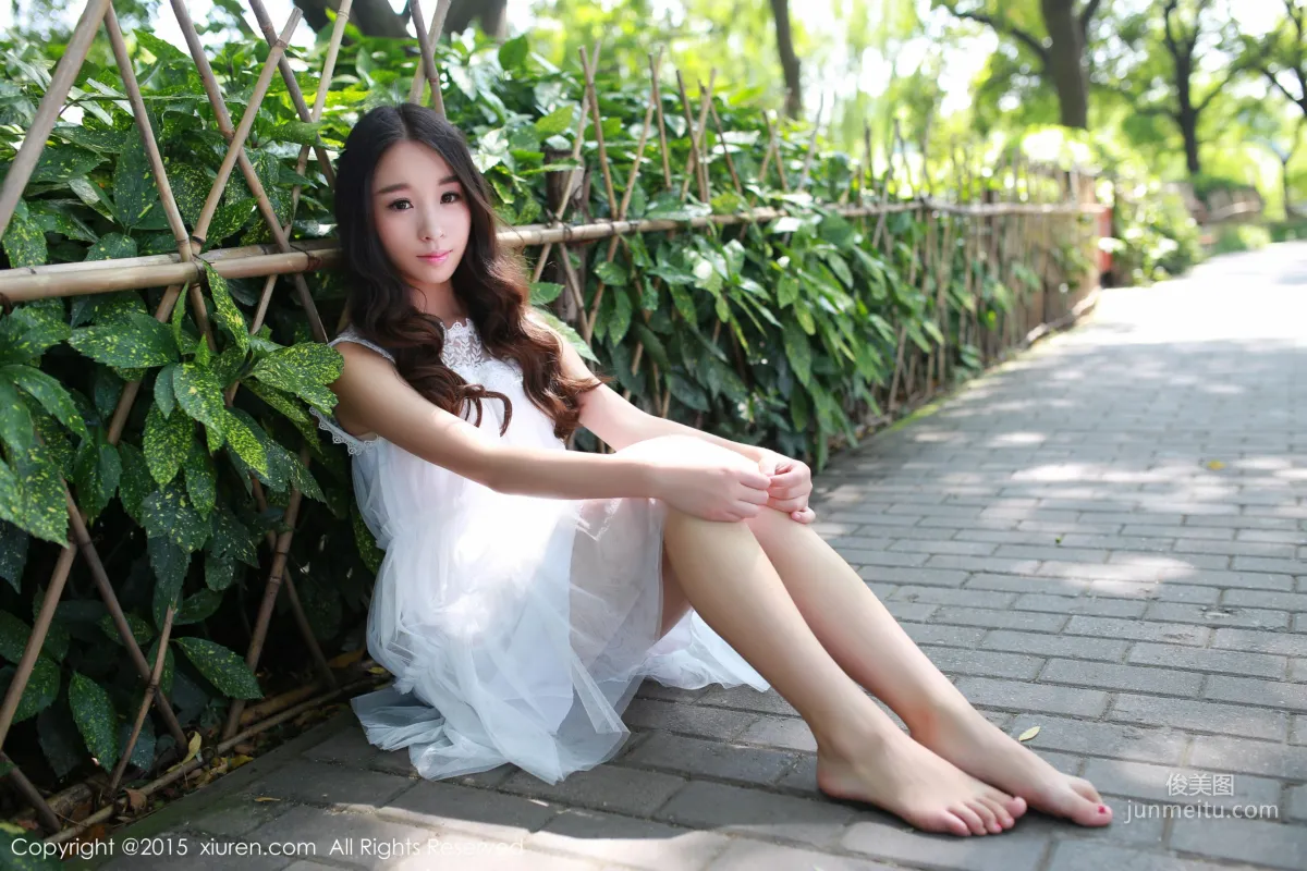 Zixuan Crystal, Fresh and Natural Outdoor Shoot, Outdoor Exposure [XiuRen] No.371 Photo Set photo 2