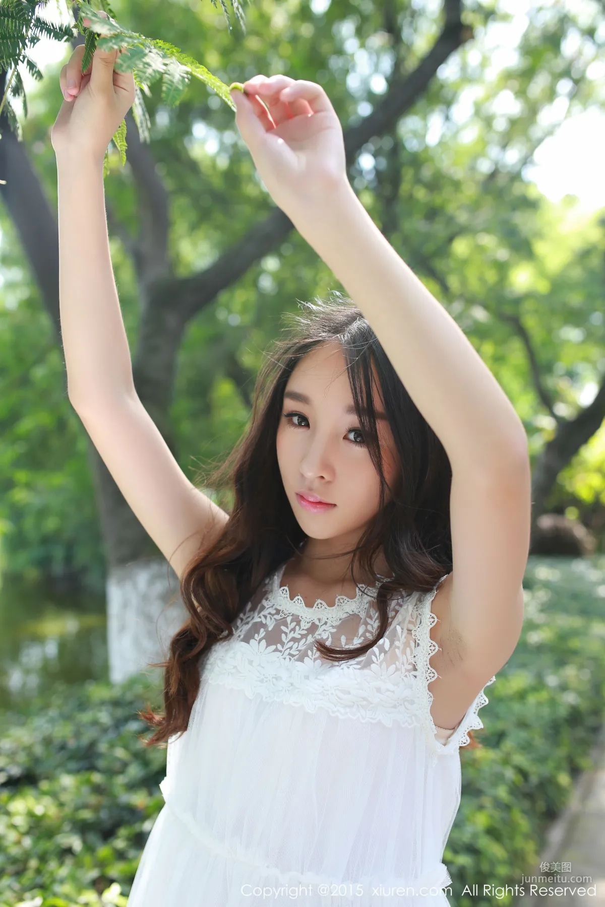 Zixuan Crystal, Fresh and Natural Outdoor Shoot, Outdoor Exposure [XiuRen] No.371 Photo Set photo 17