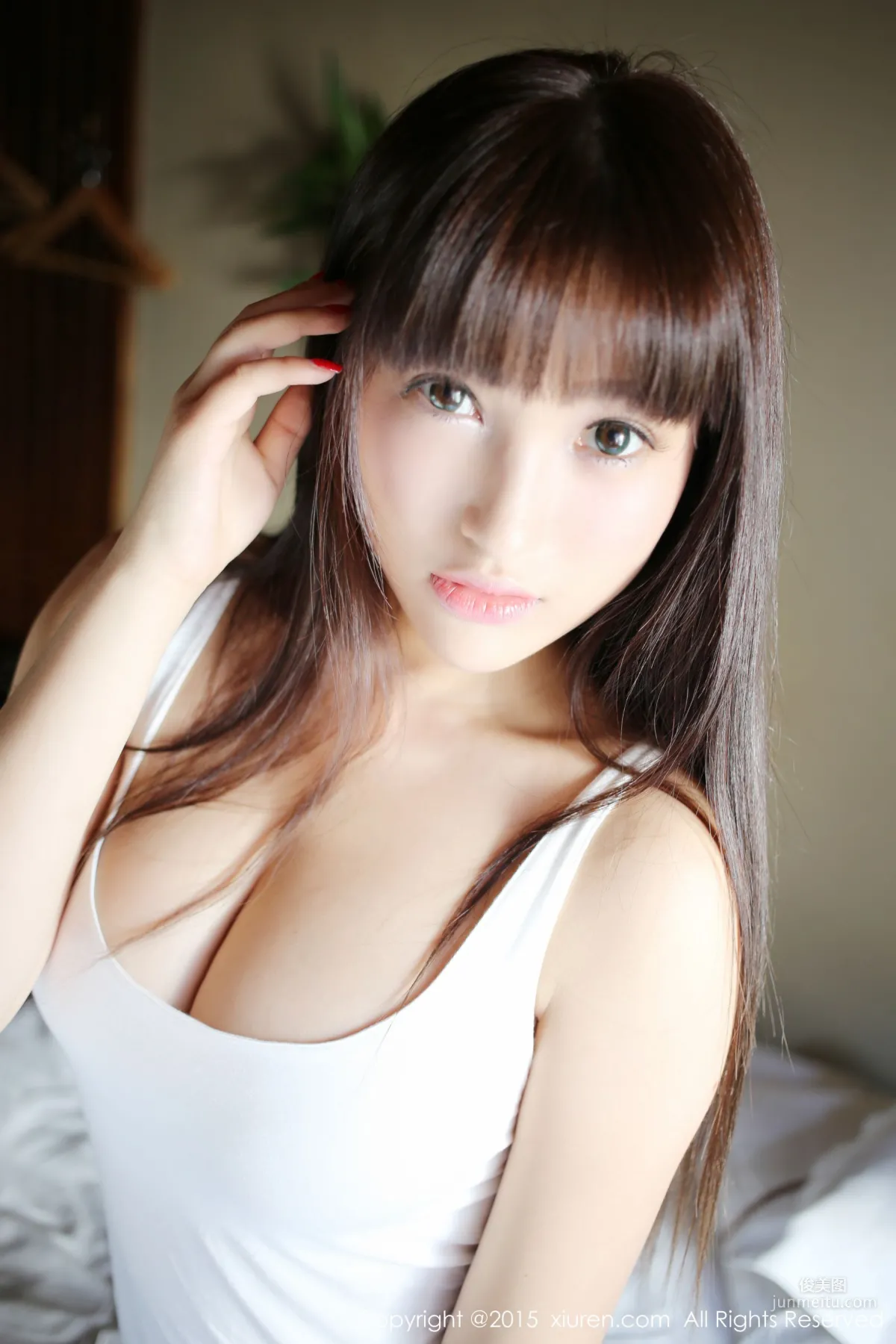 Nic Nikeke White Tank Top + Nurse Outfit [XiuRen] No.389 Photo Set photo 8