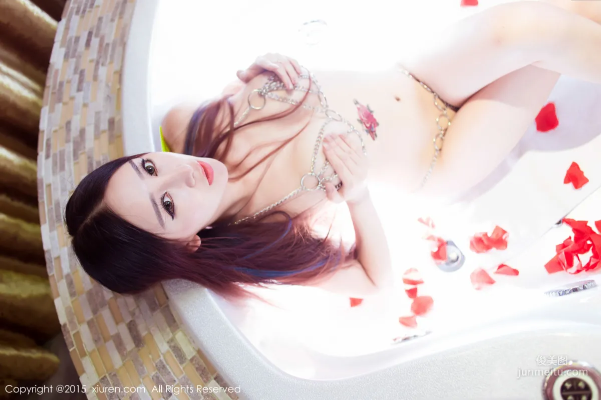 Zou Jingjing Queen, Indoor Sexy Lingerie + Bathtub Series, [XiuRen] No.411 Photo Set photo 46