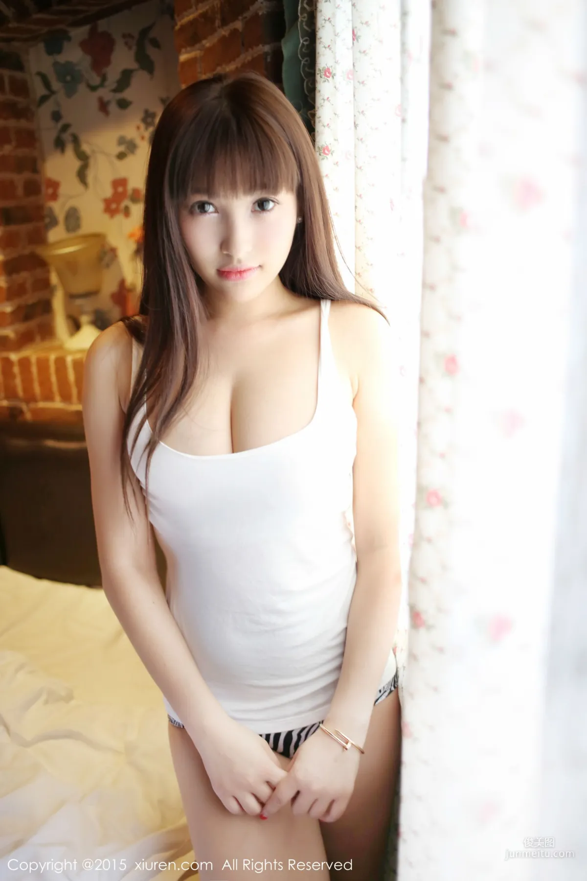 Nic Nikeke White Tank Top + Nurse Outfit [XiuRen] No.389 Photo Set photo 25