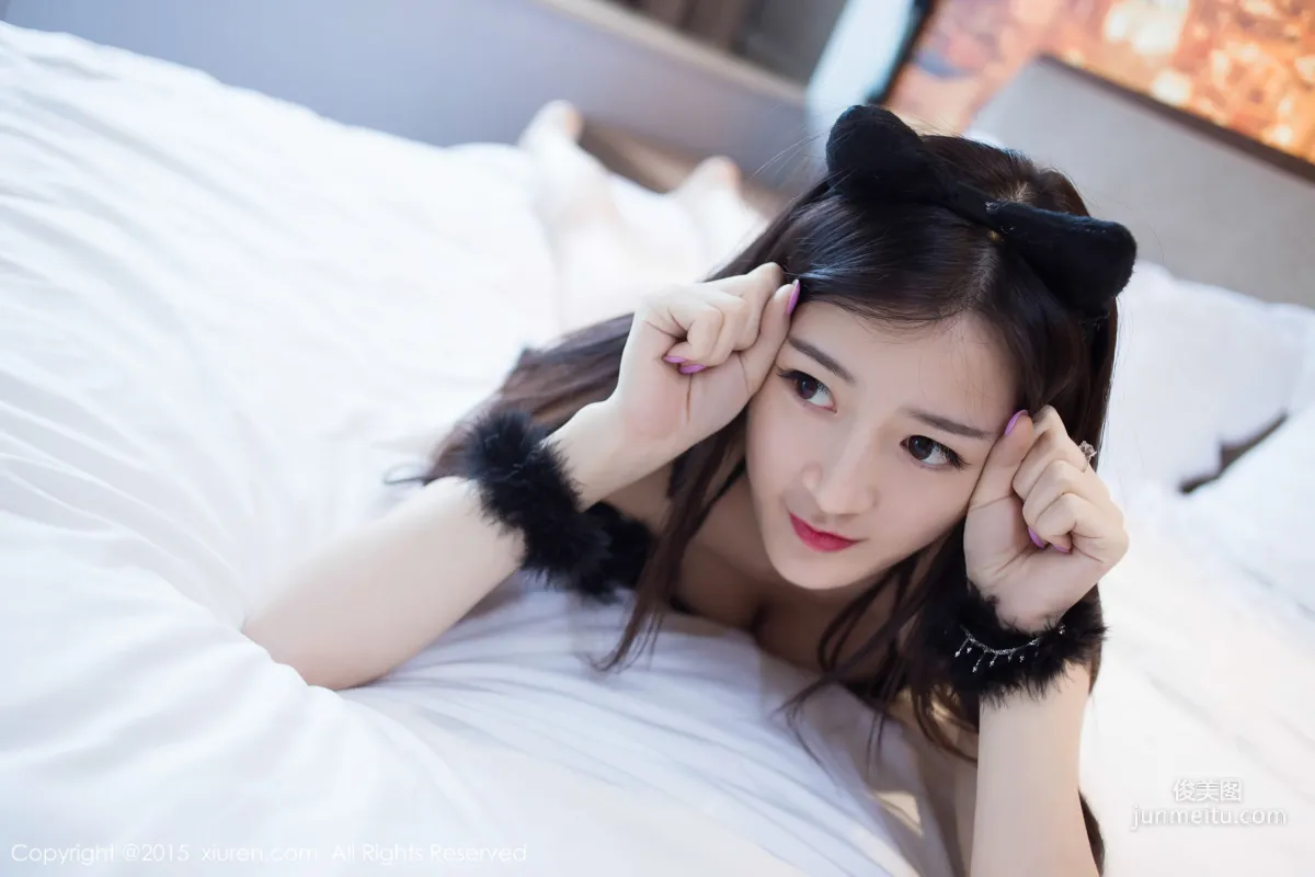 Maji Xiaotu Zi, Two Sets of Lingerie + Emperor's New Clothes [XiuRen] No.374 Photo Set photo 35