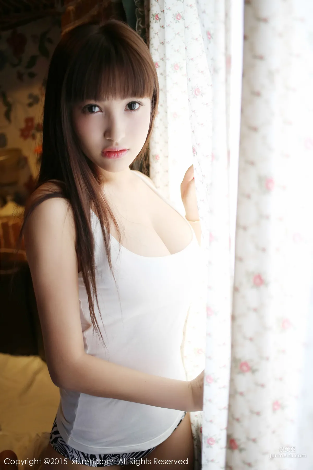 Nic Nikeke White Tank Top + Nurse Outfit [XiuRen] No.389 Photo Set photo 27