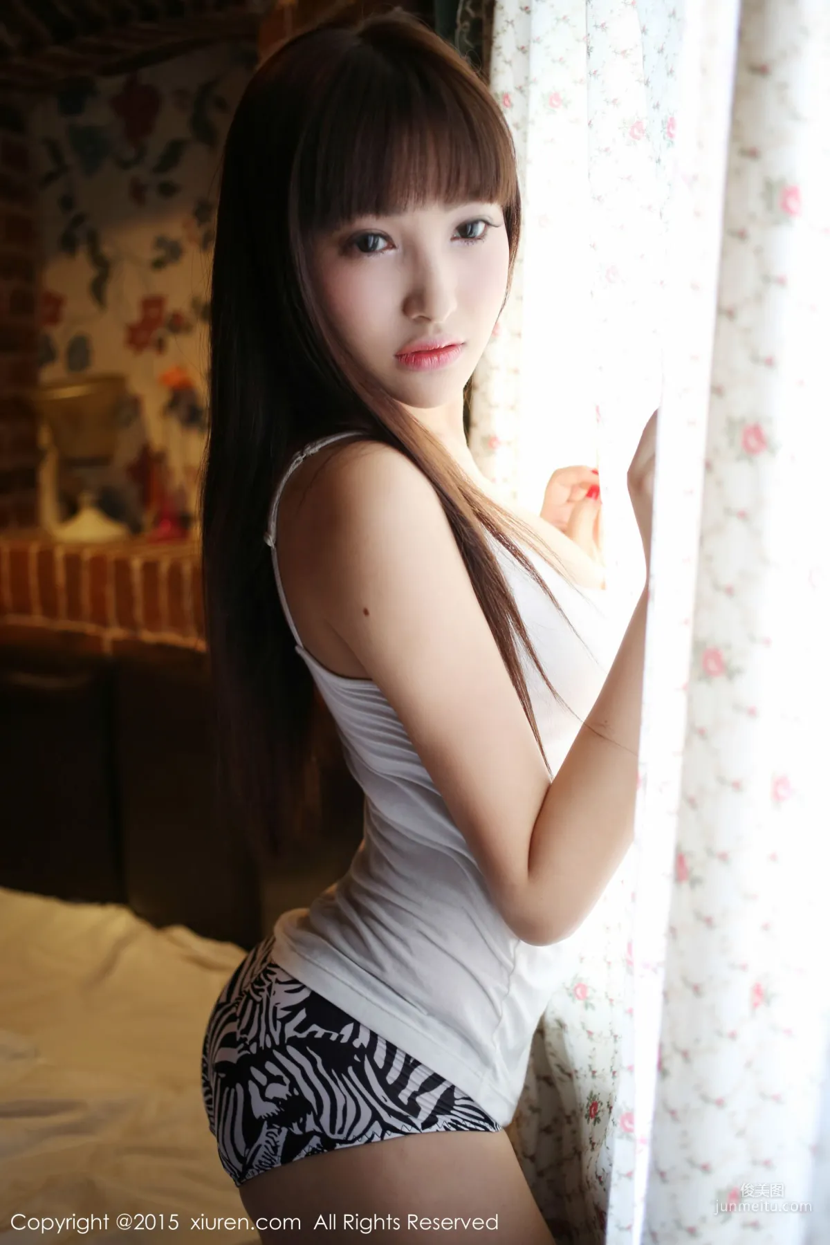 Nic Nikeke White Tank Top + Nurse Outfit [XiuRen] No.389 Photo Set photo 28