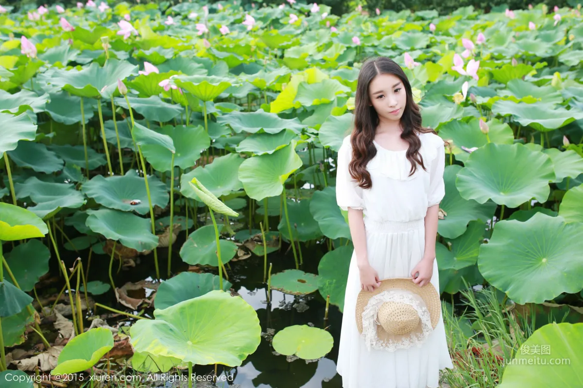 Zixuan Crystal, Fresh and Natural Outdoor Shoot, Outdoor Exposure [XiuRen] No.371 Photo Set photo 24