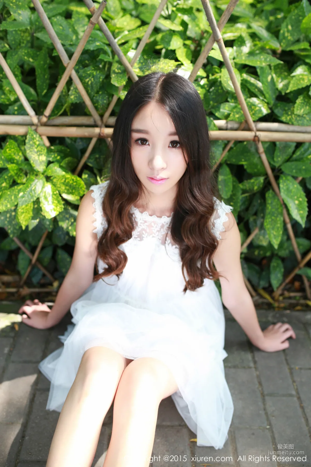 Zixuan Crystal, Fresh and Natural Outdoor Shoot, Outdoor Exposure [XiuRen] No.371 Photo Set photo 5