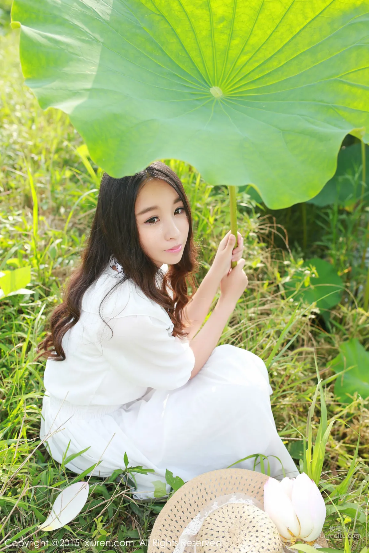 Zixuan Crystal, Fresh and Natural Outdoor Shoot, Outdoor Exposure [XiuRen] No.371 Photo Set photo 23
