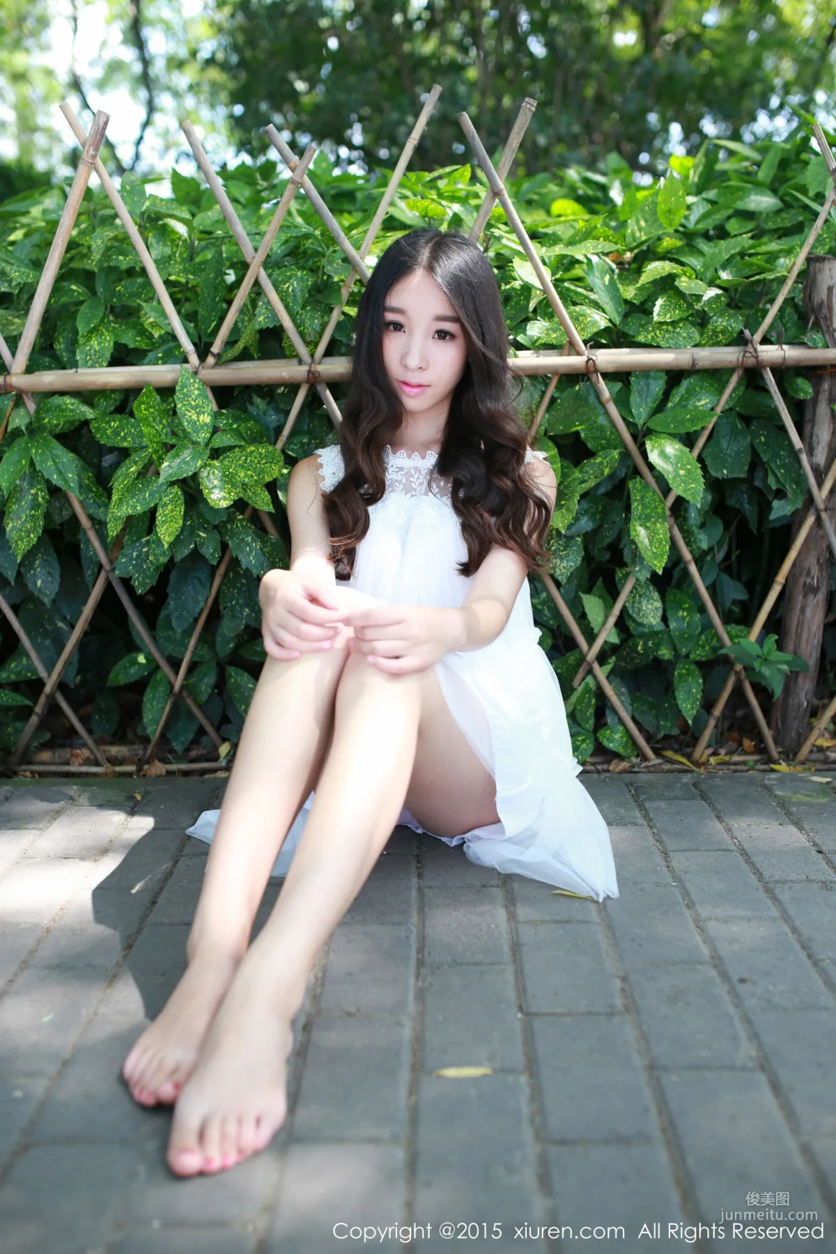 Zixuan Crystal, Fresh and Natural Outdoor Shoot, Outdoor Exposure [XiuRen] No.371 Photo Set photo 3