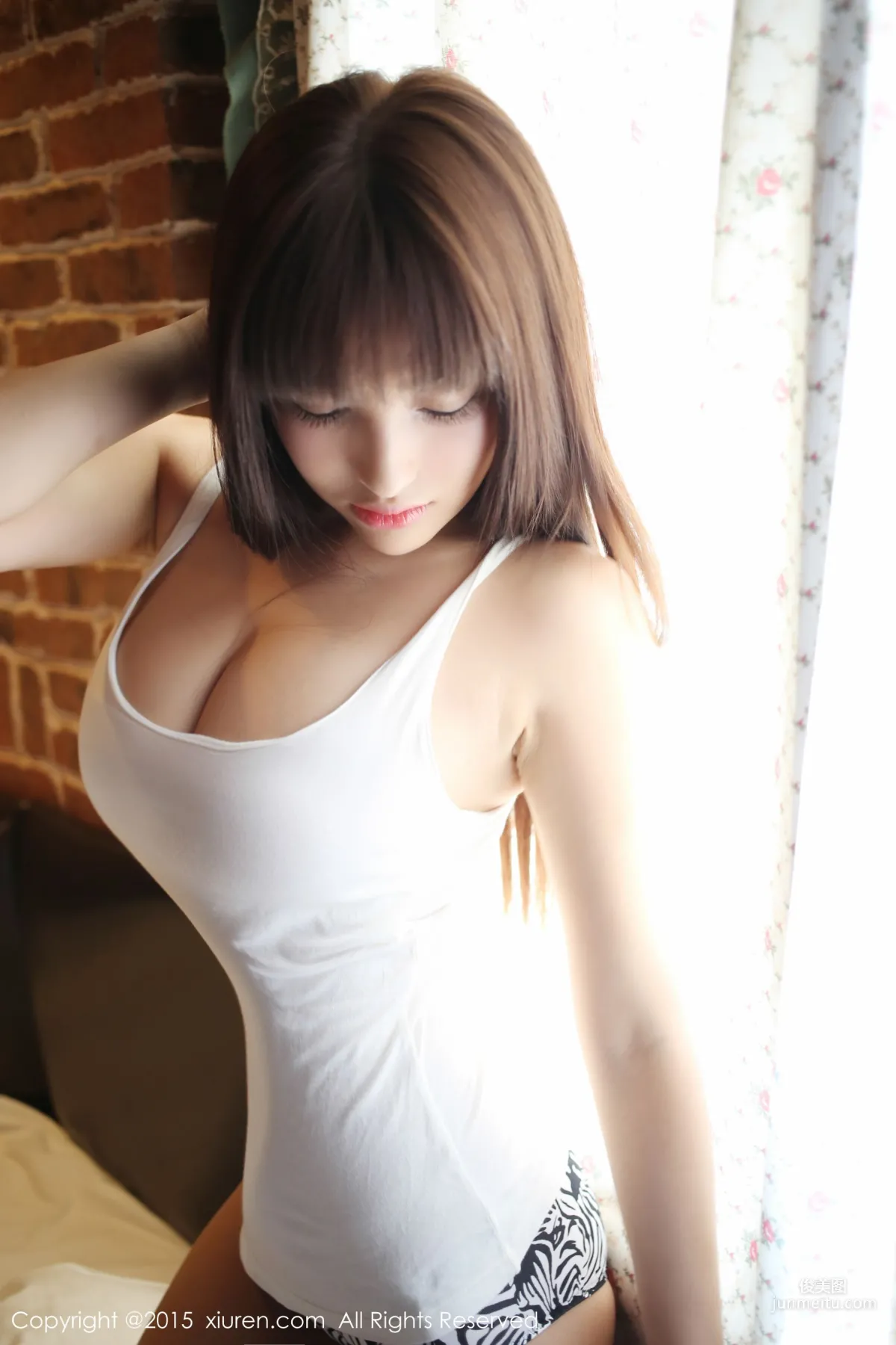Nic Nikeke White Tank Top + Nurse Outfit [XiuRen] No.389 Photo Set photo 24
