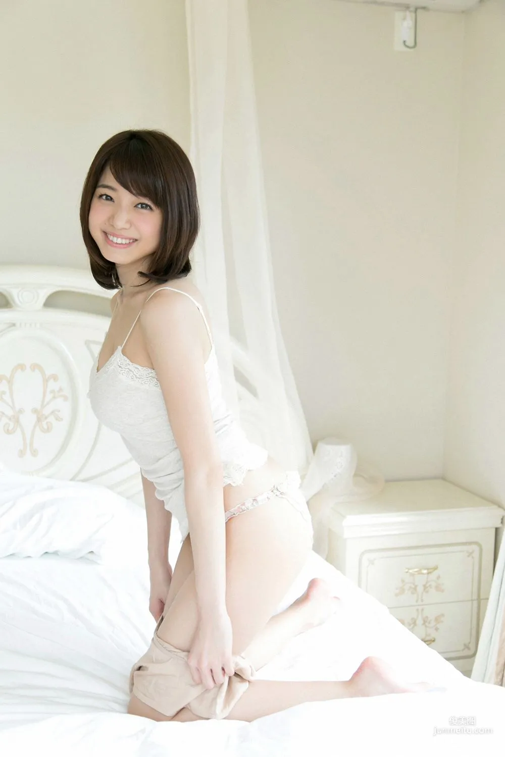 中村静香《やわらかぷるん》写真集 [YS Web] Vol.6838