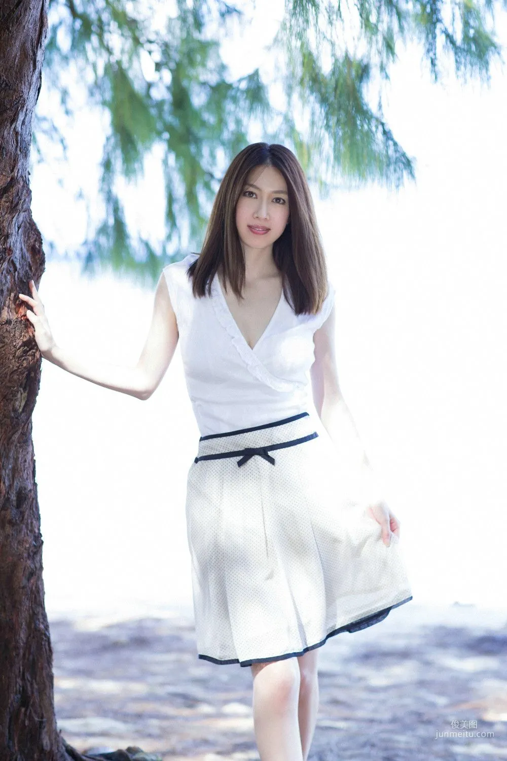 小林惠美《いちばんキレイ(でセクシー)なお姉さま》写真集 [YS Web] Vol.6431