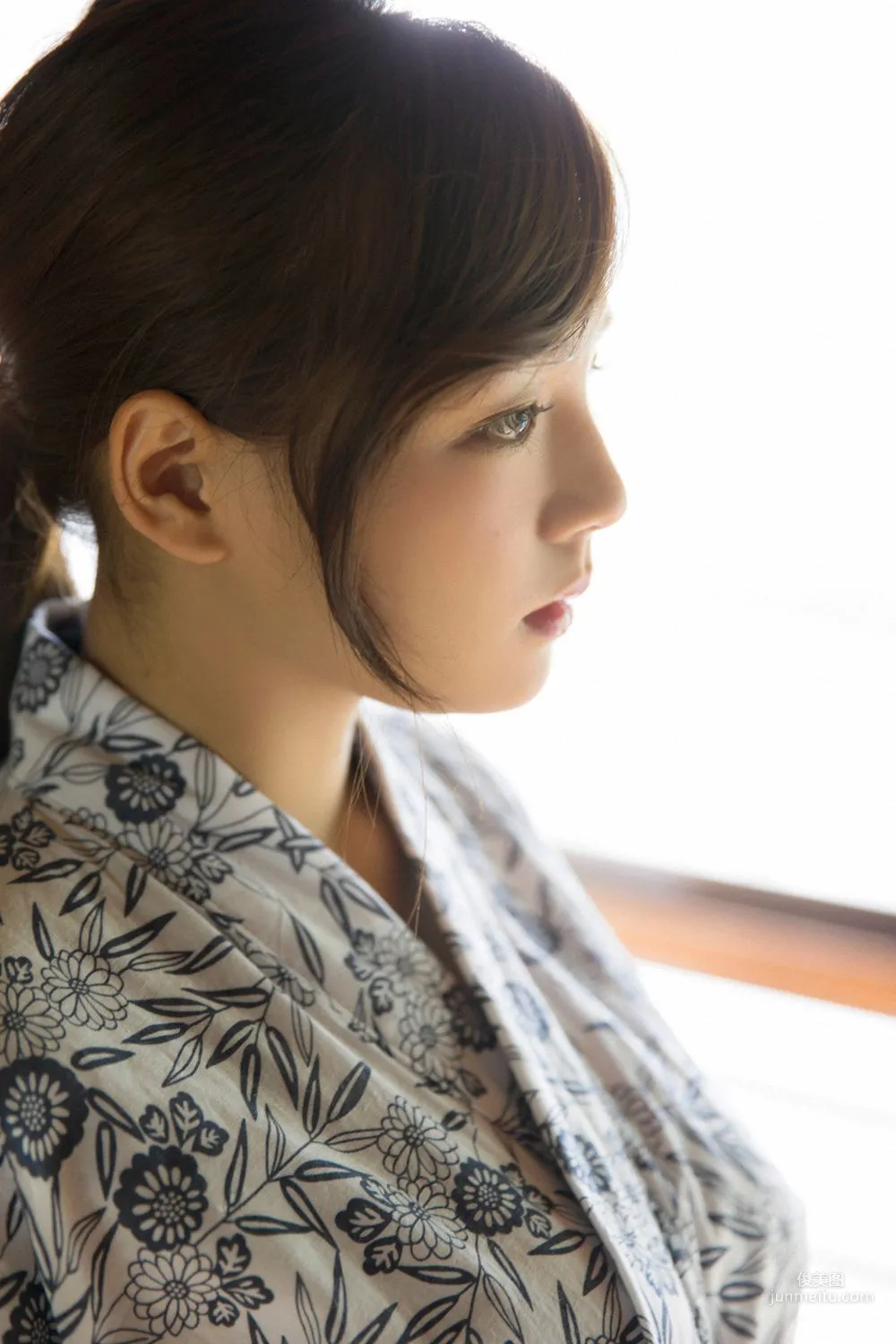 篠崎愛《あっためて･･･あげる》写真集 [YS Web] Vol.68247