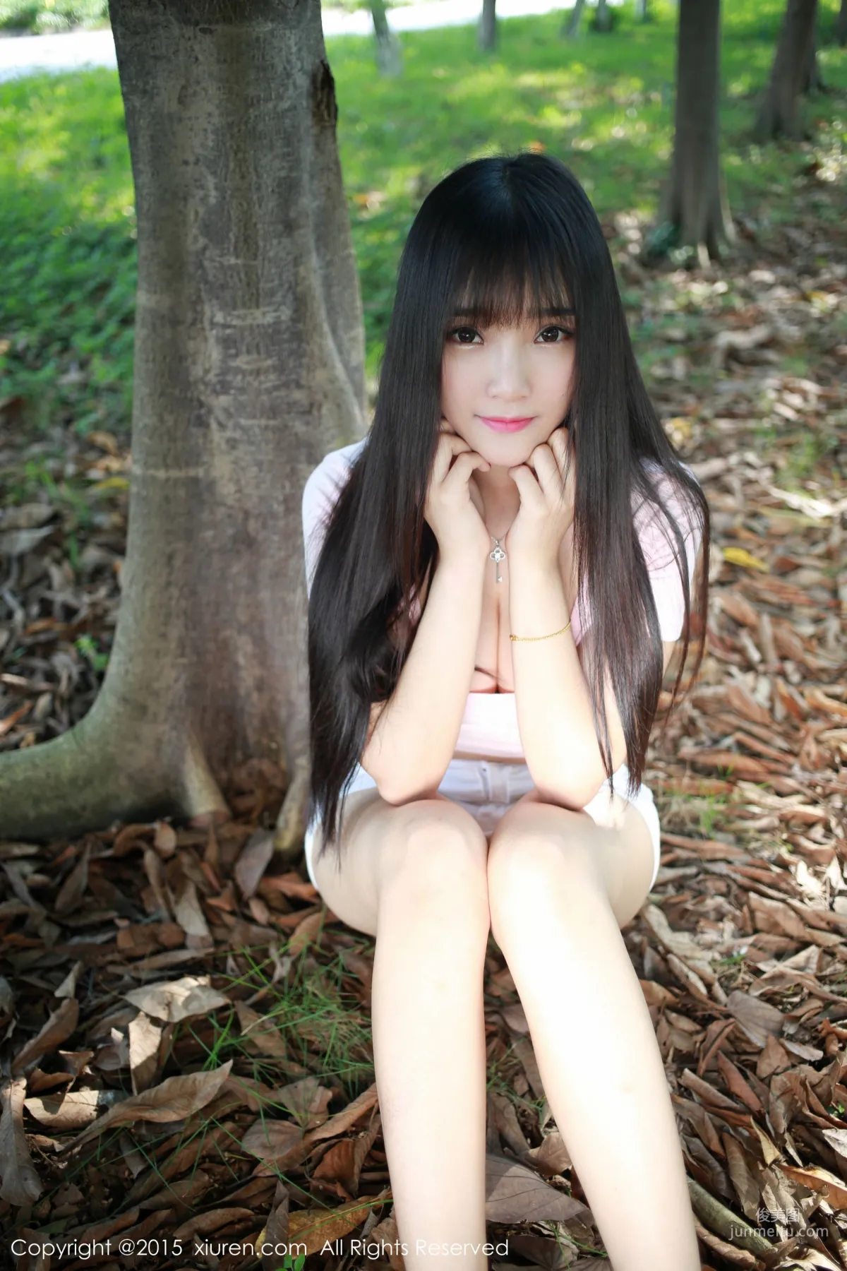 Xiayao baby, Fresh Hot Pants Girl Outdoor Shoot [XiuRen] No.345 Photo Set photo 3