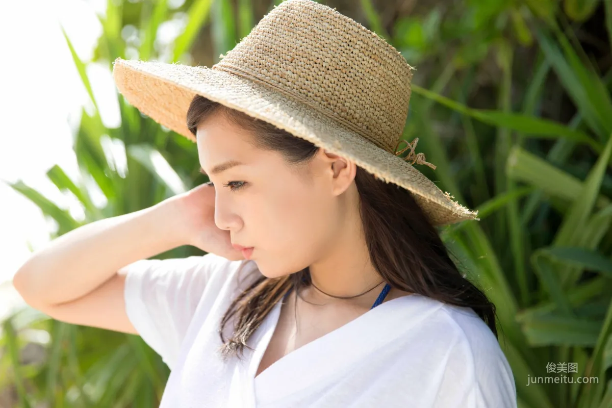 篠崎愛《あっためて･･･あげる》写真集 [YS Web] Vol.68231