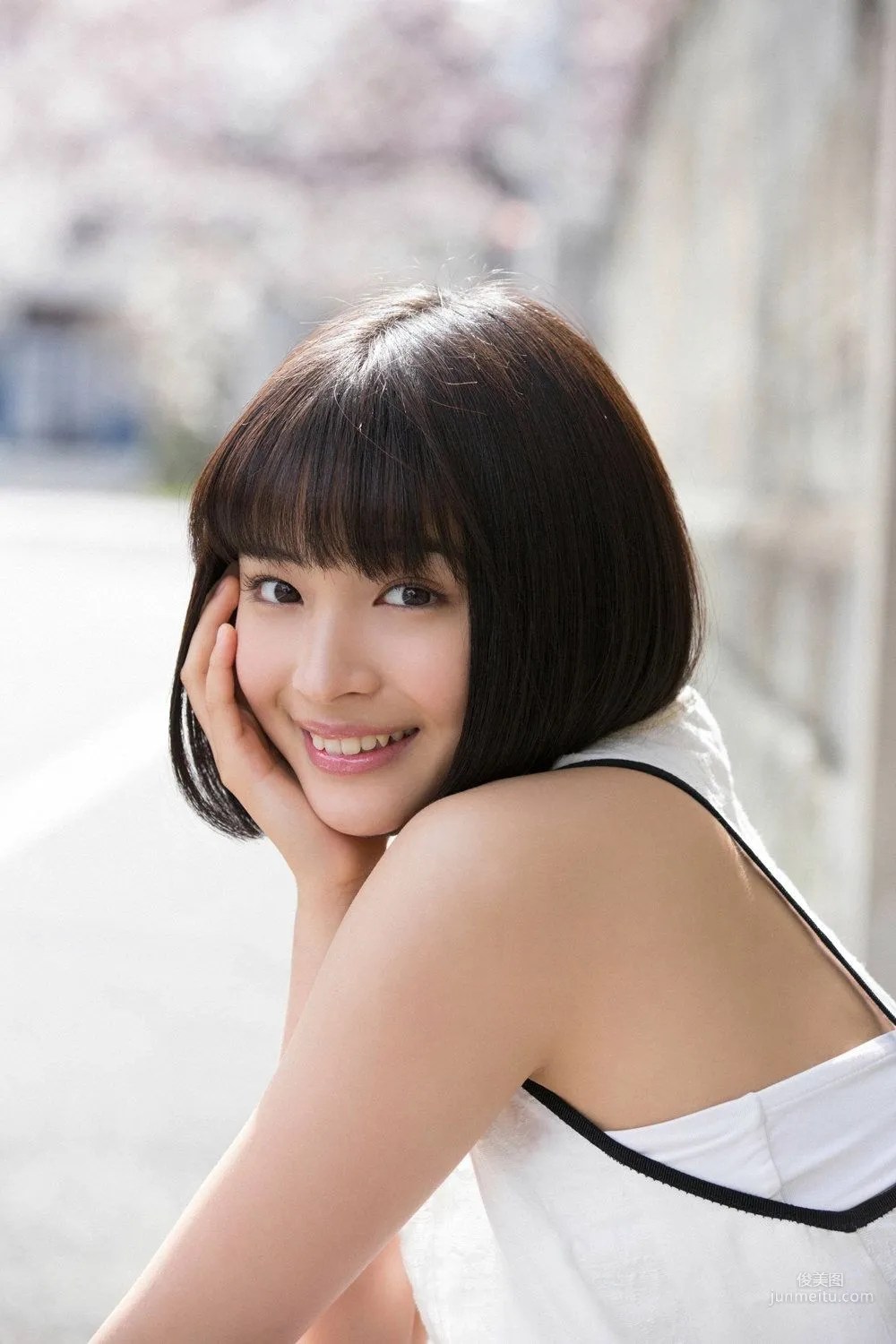 Suzu Hirose Miracle Sister Photo Set [YS Web] Vol.654 photo 15