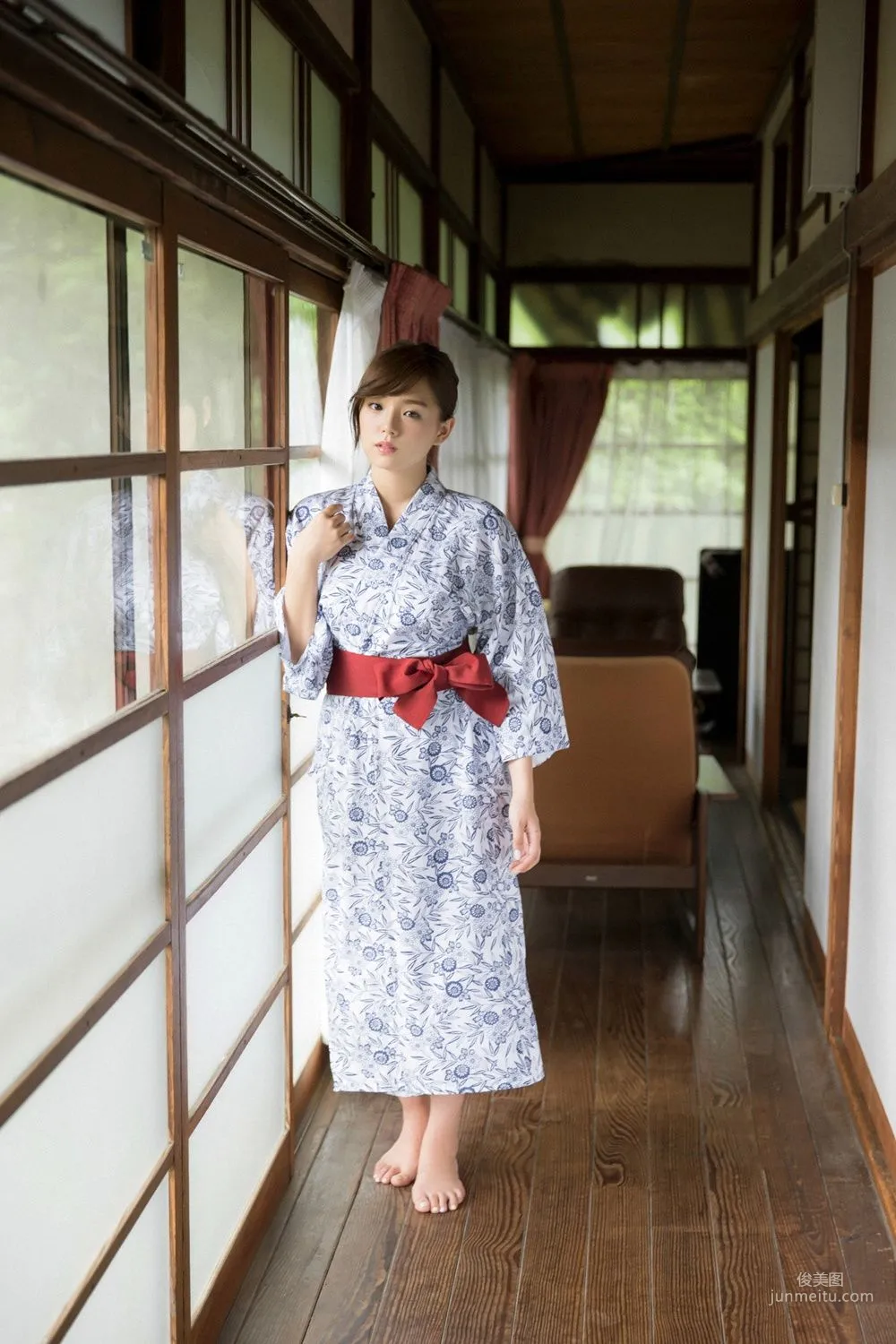 篠崎愛《あっためて･･･あげる》写真集 [YS Web] Vol.68248
