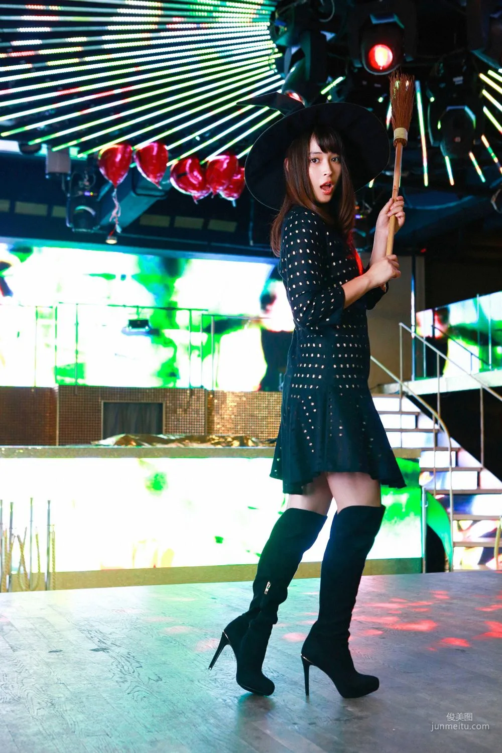 Alice Hirose, Heroine and Party! Photo Set [YS Web] Vol.679 photo 49