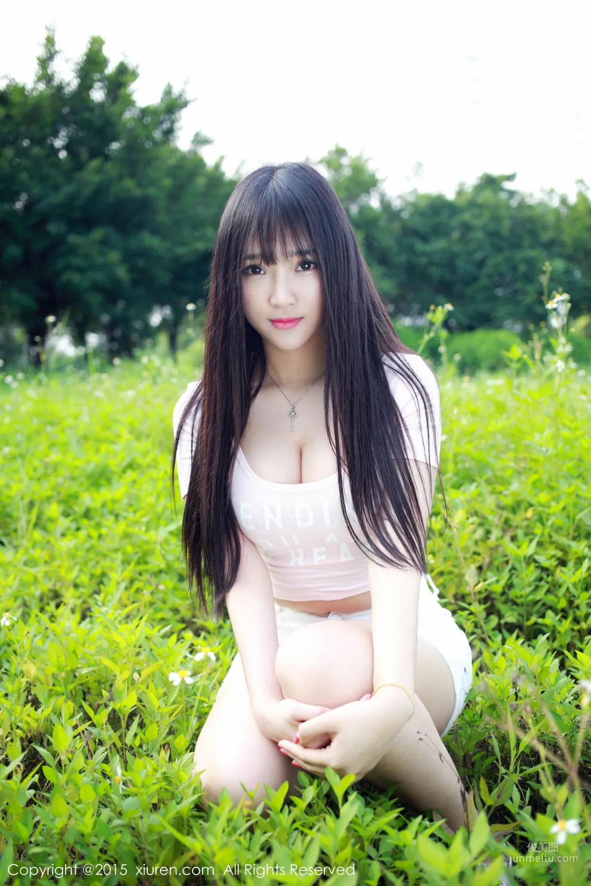 Xiayao baby, Fresh Hot Pants Girl Outdoor Shoot [XiuRen] No.345 Photo Set photo 26