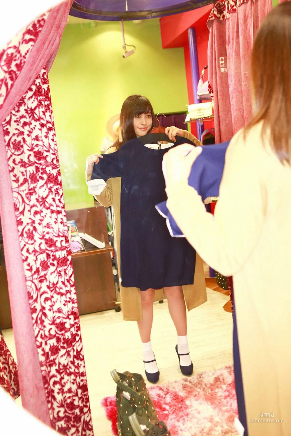 Alice Hirose, Heroine and Party! Photo Set [YS Web] Vol.679 photo 15