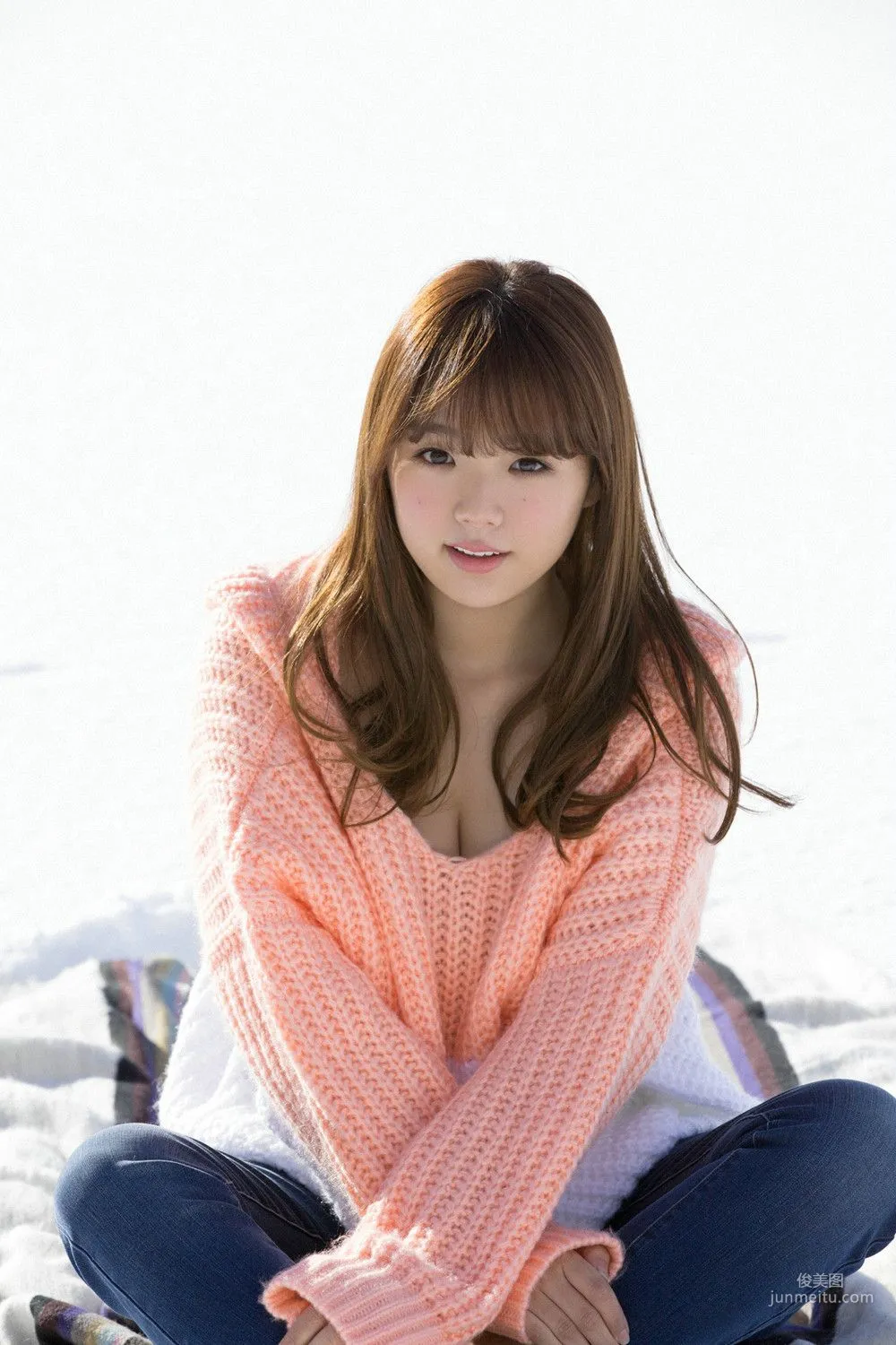 篠崎愛《あっためてあげる。》写真集 [YS Web] Vol.63710