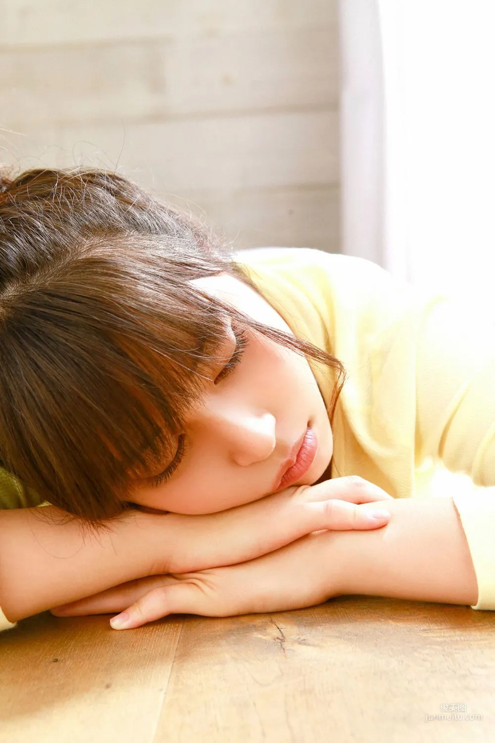 Alice Hirose, Heroine and Party! Photo Set [YS Web] Vol.679 photo 13