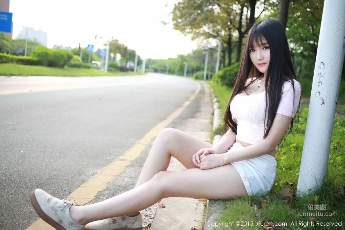 Xiayao baby, Fresh Hot Pants Girl Outdoor Shoot [XiuRen] No.345 Photo Set photo 20