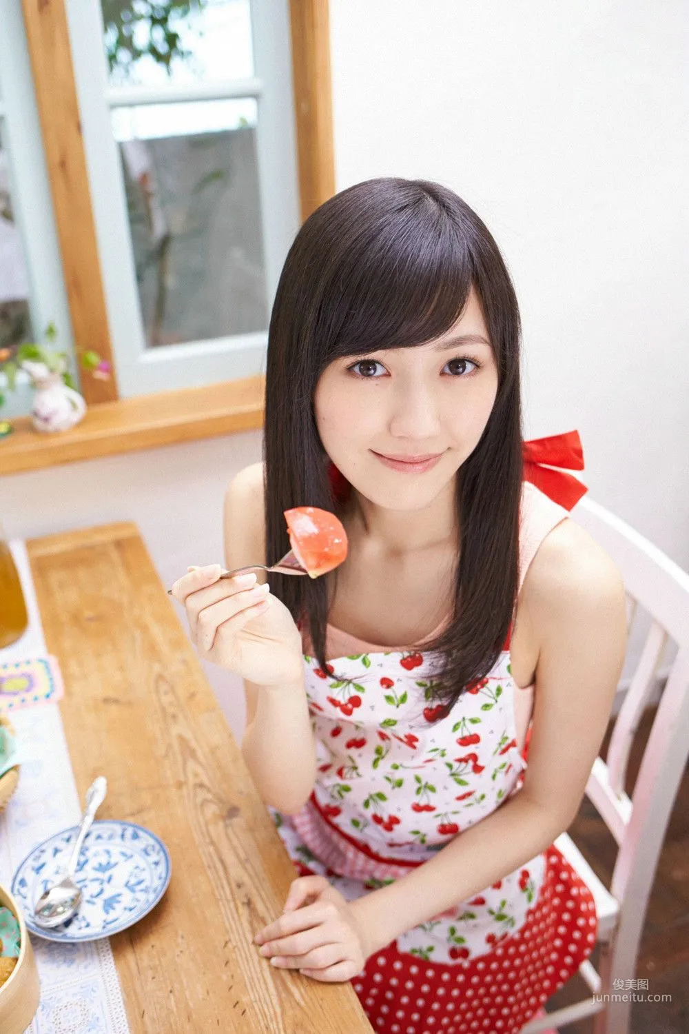 Mayu Watanabe / Rino Sashihara, The Strongest Two Top in History Photo Set [YS Web] Vol.614 photo 17