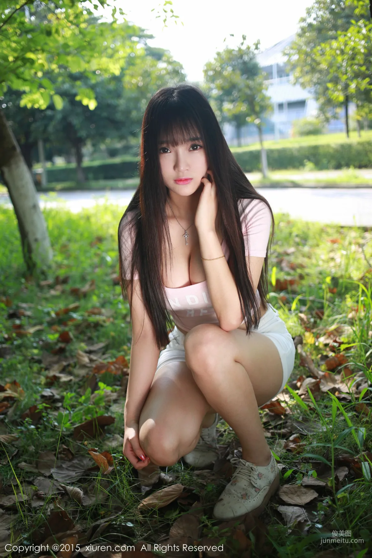 Xiayao baby, Fresh Hot Pants Girl Outdoor Shoot [XiuRen] No.345 Photo Set photo 7