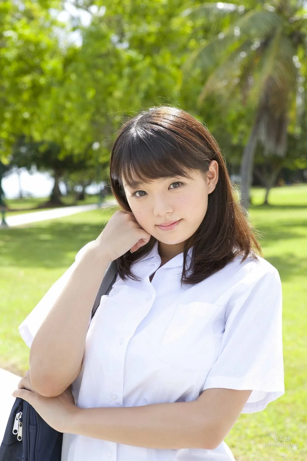 Ai Shinozaki, Rabutan and Summer Vacation Photo Set [YS Web] Vol.413 photo 17