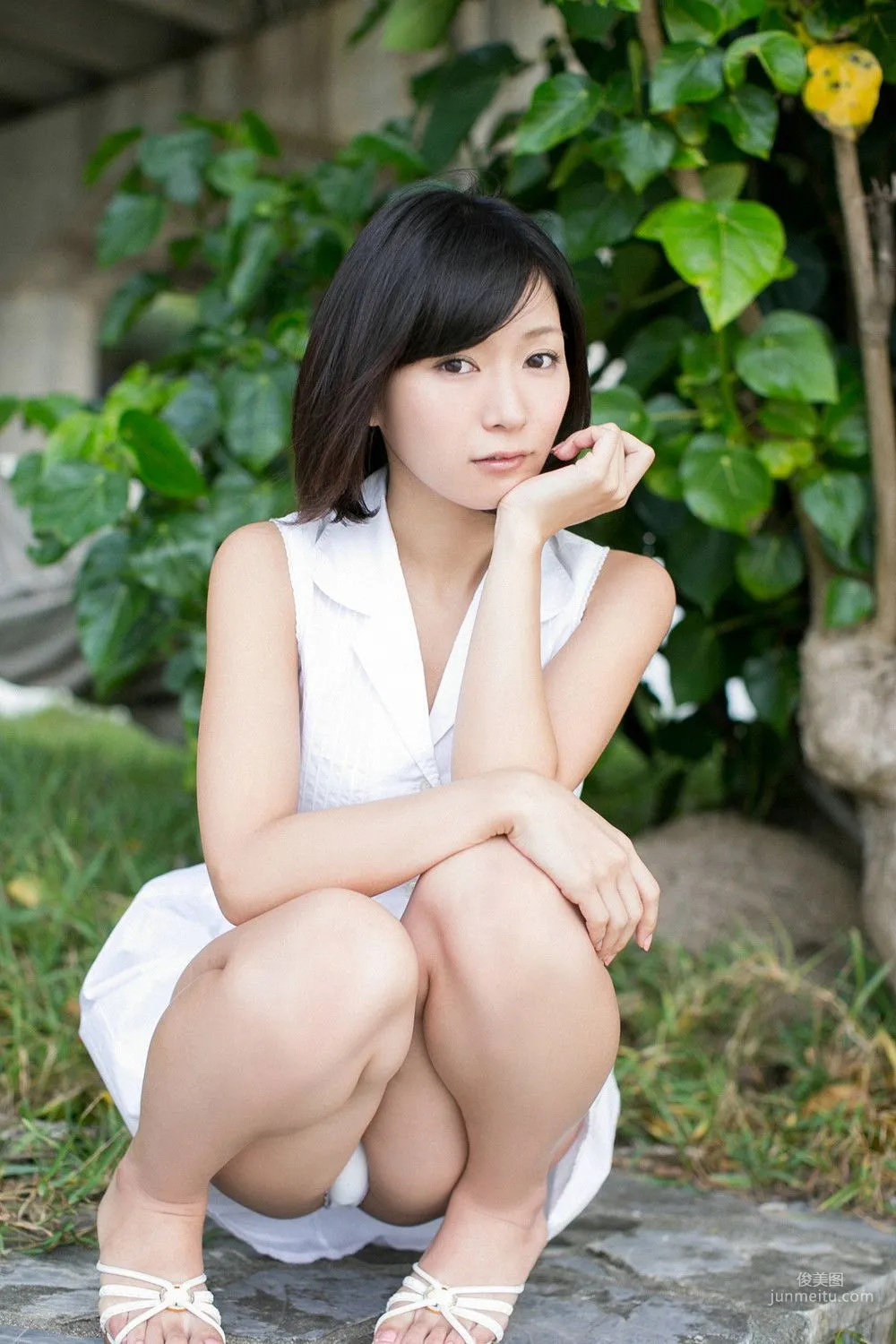 階戸瑠李《キュートなヒップにドッキン!》写真集 [YS Web] Vol.60316