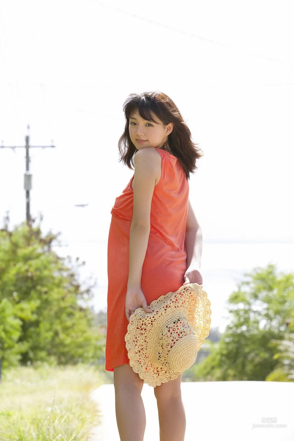 篠崎愛《らぶたんと夏休み》写真集 [YS Web] Vol.4135