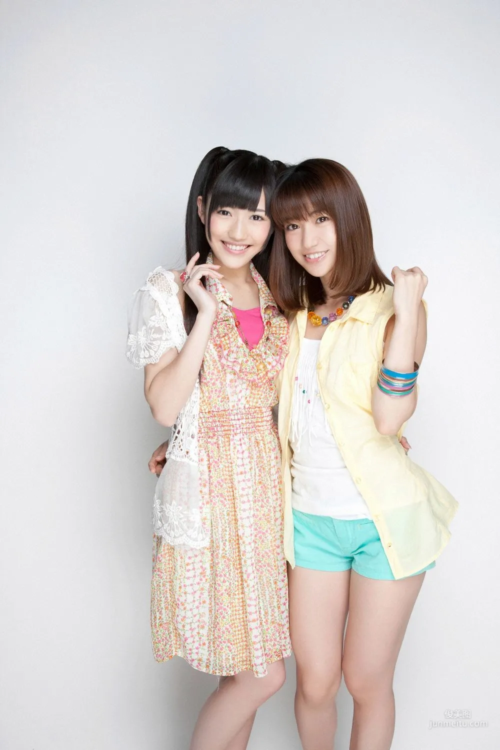 大島優子/渡辺麻友《ゆうことまゆゆのサマーバケーション》写真集 [YS Web] Vol.4355